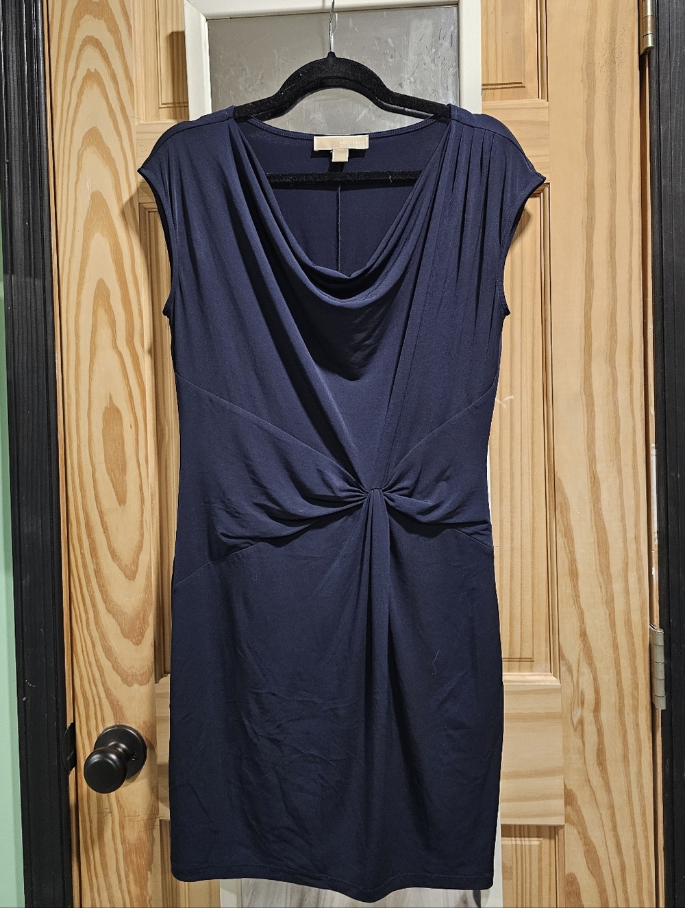 Sleeveless Michael Kors Navy Knot-Front Sheath Dress